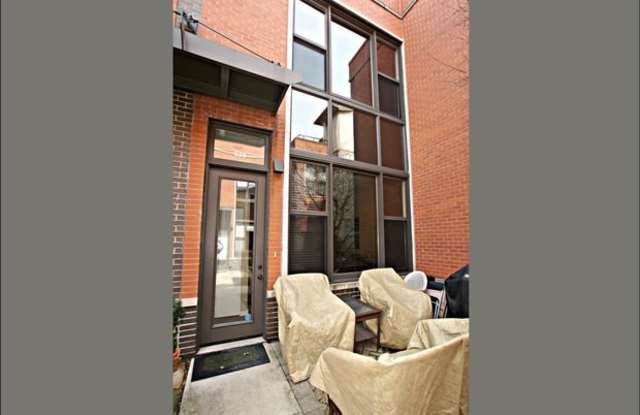 938 North Crosby Street - 938 N Crosby St, Chicago, IL 60610