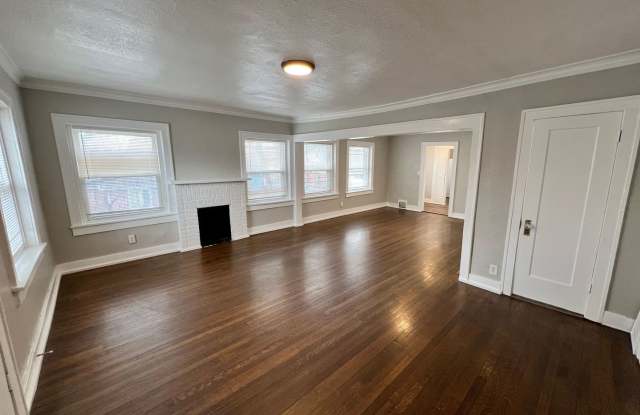 Upstairs 2-Bed, 1.5-Bath Duplex Gallery 3