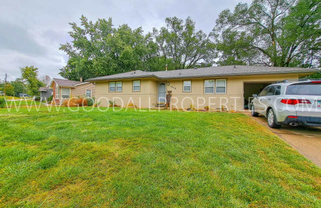 Charming 4-Bedroom Ranch in West Des Moines photos photos