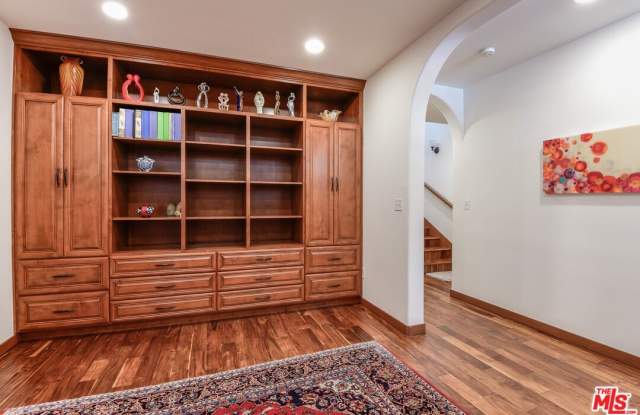 16790 Marquez Ave Gallery 4