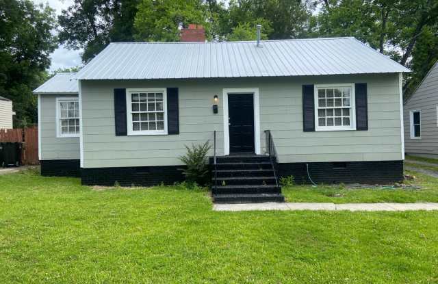 **AVAILABLE NOW**2 Bedroom / 1 Bathroom **Plus Bonus Room**Home for Rent in Midtown Columbus, GA*** photos photos