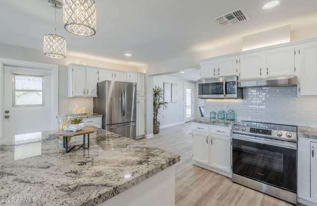7526 E MCKINLEY Street photos photos