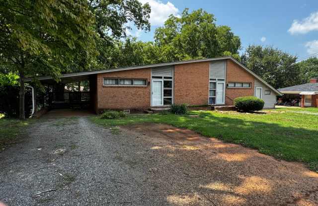 2/1 Duplex with office space in Shelby, NC photos photos