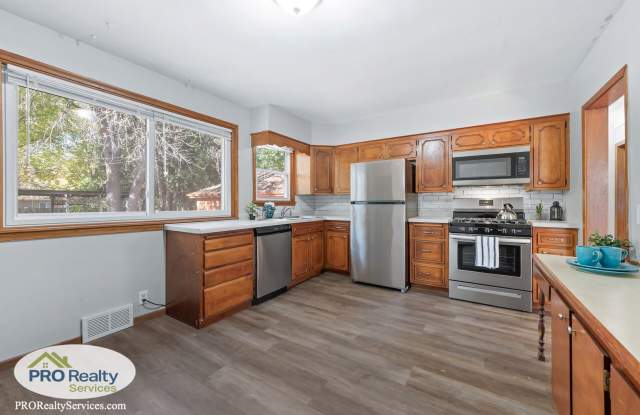 3 Bedroom Home **Half off 1 Month's Rent with an October 2026 Move In** Gallery 3