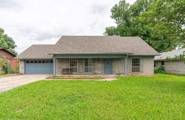 Beautifully Updated 3-Bedroom, 2-Bath Home! Gallery 1