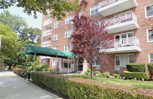 415 Gramatan Avenue photos photos