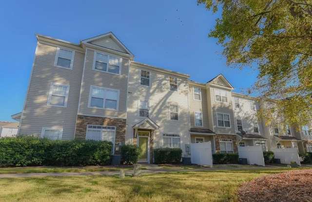 Charming 3BR Townhome in Raleigh photos photos