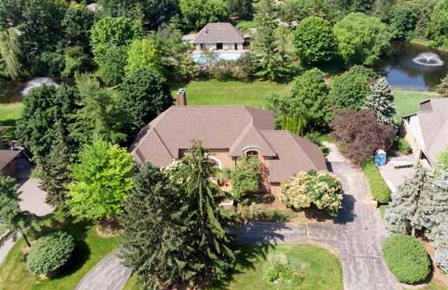 4585 KIFTSGATE Bend - 4585 Kiftsgate Bend, Oakland County, MI 48302