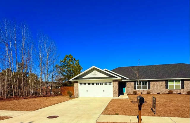 Water Front-Close to Shaw AFB- 3 Bedroom, 2 Bathroom Duplex in Sumter West - 650 Constitution Drive, Sumter, SC 29154