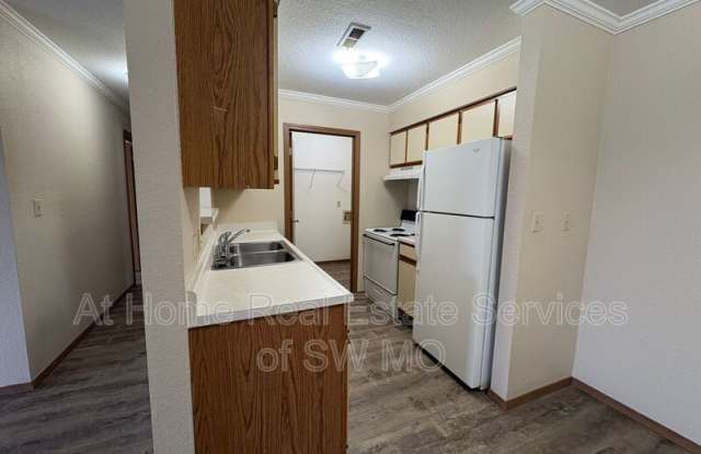 729 E Bain - 729 East Bain Street, Ozark, MO 65721 729 E Bain - 729 East Bain Street, Ozark, MO 65721