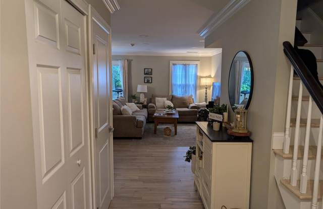 1506 Sara Circle Gallery 4
