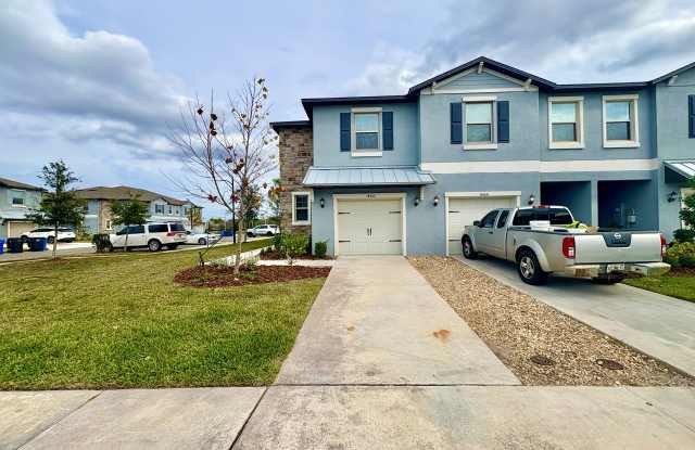 14302 Editors Note St photos photos