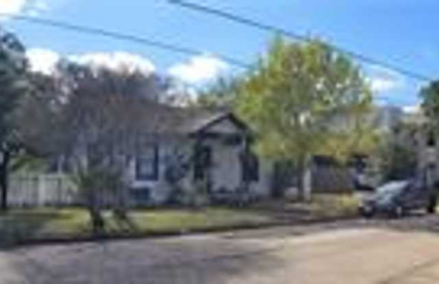 103 E 34th St photos photos