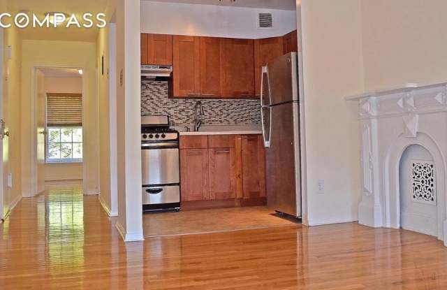 423 Clermont Avenue photos photos