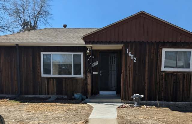 1657 North Moline Street photos photos