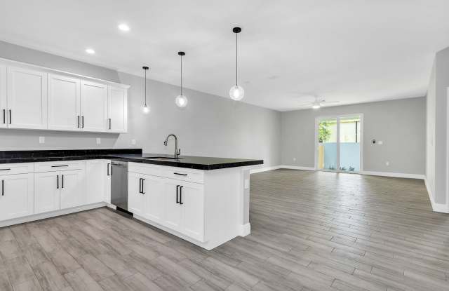 1515 Sw 27th Ct Gallery 4