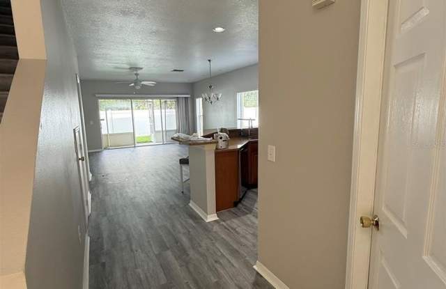 20460 NEEDLETREE Drive Gallery 4