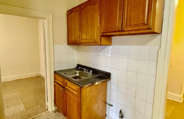 190 Van Nostrand Ave 1X - 190 Van Nostrand Ave, Jersey City, NJ 07305