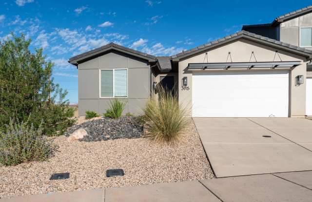 3 Bed, 2 Bath, 2 Car Garage single level Gallery 3