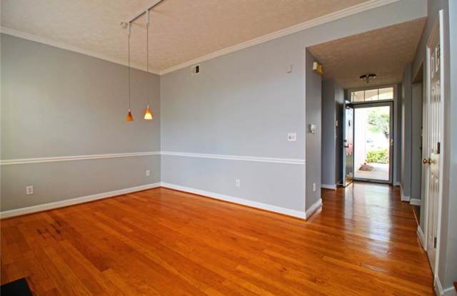 502 Fraser Street SE Gallery 4