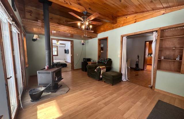 Furnished 1-Bedroom Primary Suite photos photos