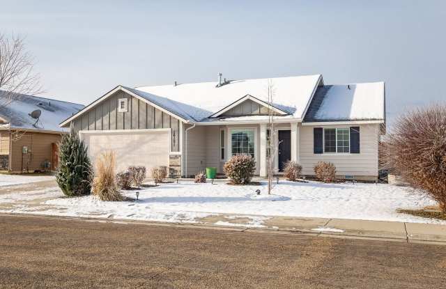 3 bed 2 bath home - 16101 Meander Creek Way, Caldwell, ID 83651