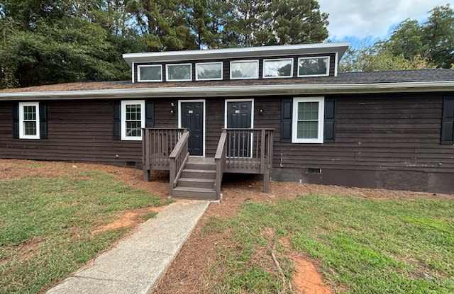 160 Ashmore Drive Gallery 1