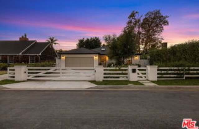 4525 Greenbush Avenue photos photos