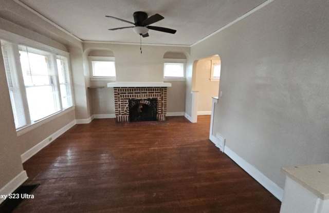 50 Percent OFF on First Month's Rent on Charming 3-Bedroom Property in Prime Location photos photos