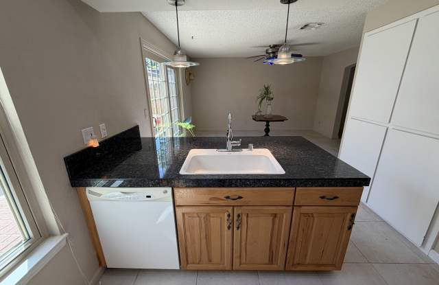2223 Bridlewood Dr Gallery 4
