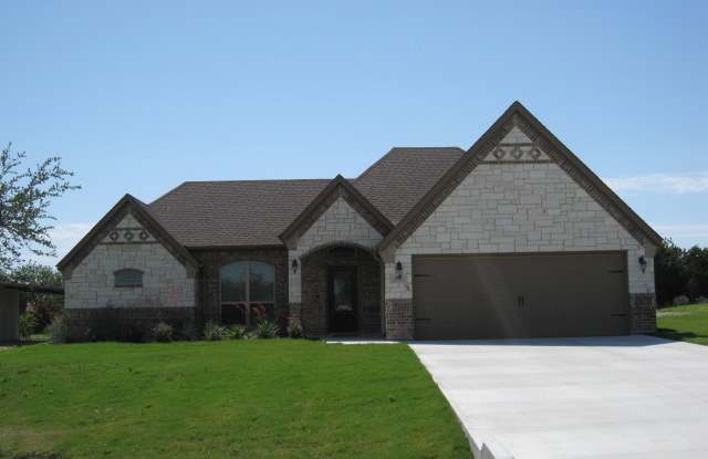 3/2/2 Upscale with Spa‑Style Primary Suite, Water Included photos photos