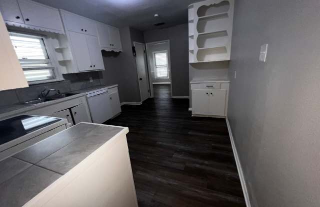 Great location Gallery 3