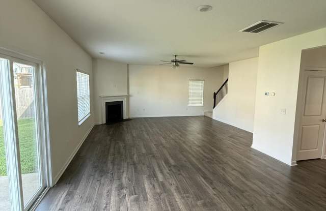 317 Hayley Marie Lane Gallery 3