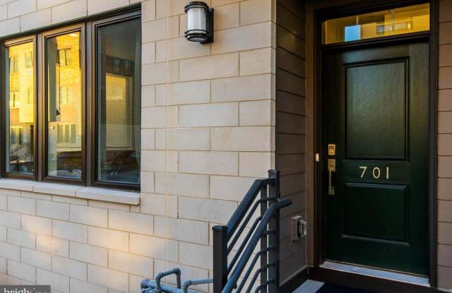 701 LAKEVIEW Gallery 3