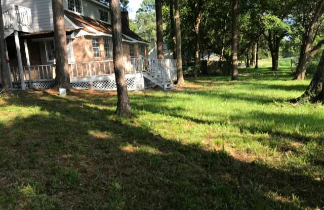 Easter Special Offer ONLY: Find your home for less! Completely Remodeled home in a Golf Course community. Close to The Woodlands! Gallery 3