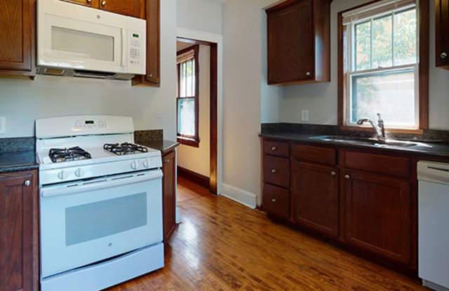 4-Bed, 2-Bath House Gallery 3