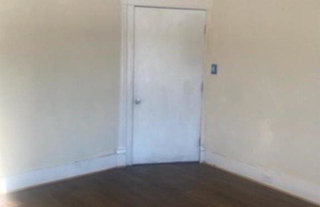 312 11th Avenue East - Down Gallery 4