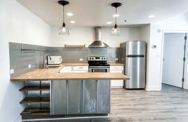 1590 Adams Street photos photos