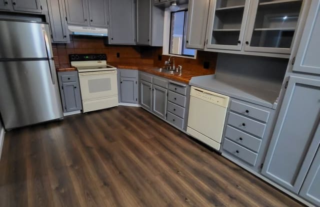 90 Quilici Road Main House - 90 Quilici Road, Dayton, NV 89403 90 Quilici Road Main House - 90 Quilici Road, Dayton, NV 89403