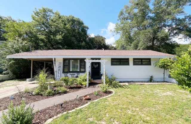 332 Chicago Avenue Valparaiso, FL 32580 photos photos