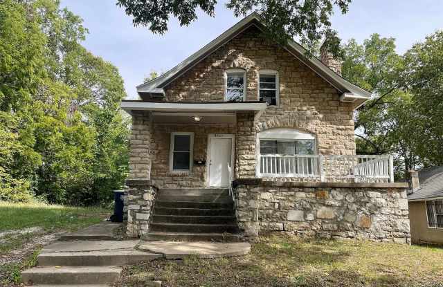 4925 Michigan - 4925 Michigan Avenue, Kansas City, MO 64130