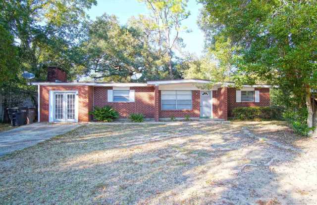 2110 Curry Cir - 2110 Curry Circle, Pensacola, FL 32504