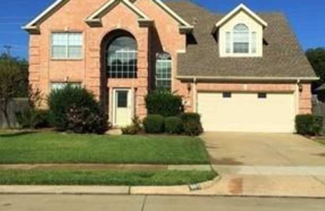 480 Shade Tree Circle - 480 Shade Tree Circle, Hurst, TX 76054