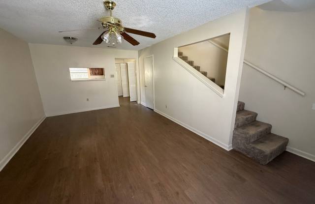 2BD 2.5BA CONDO WITH WATER INCLUDED photos photos