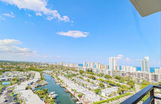 2500 Parkview Dr photos photos