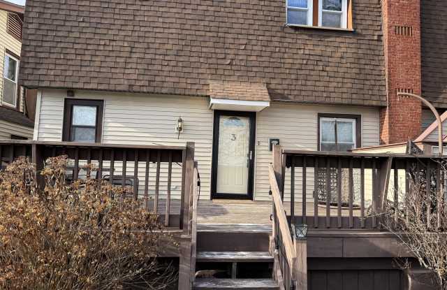 25 Monmouth Road unit: 3 photos photos