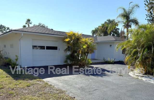 225 Cevera Dr - 225 Cevera Road, Dunedin, FL 34698