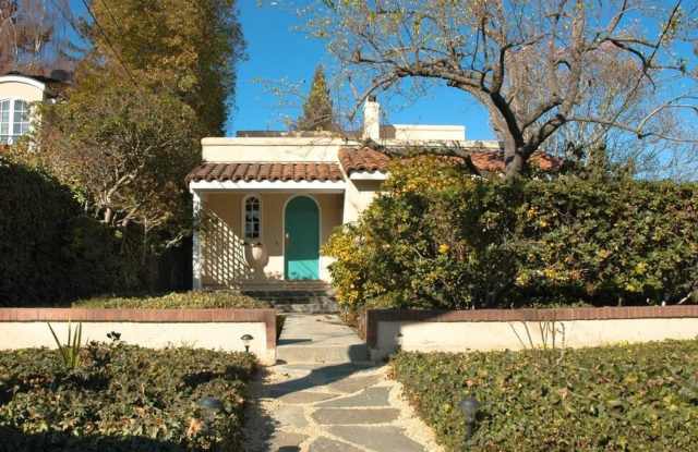 Fully Furnished Short Term Rental (March 7 to June 28, 2025) By Downtown Menlo Park! - 1030 College Avenue, Menlo Park, CA 94025