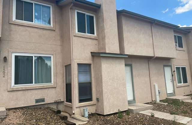 2 Bedroom Townhome - walking distance to parks, schools and trails! photos photos