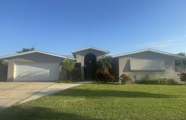 304 Orange Street - 304 Orange Street, Melbourne Beach, FL 32951